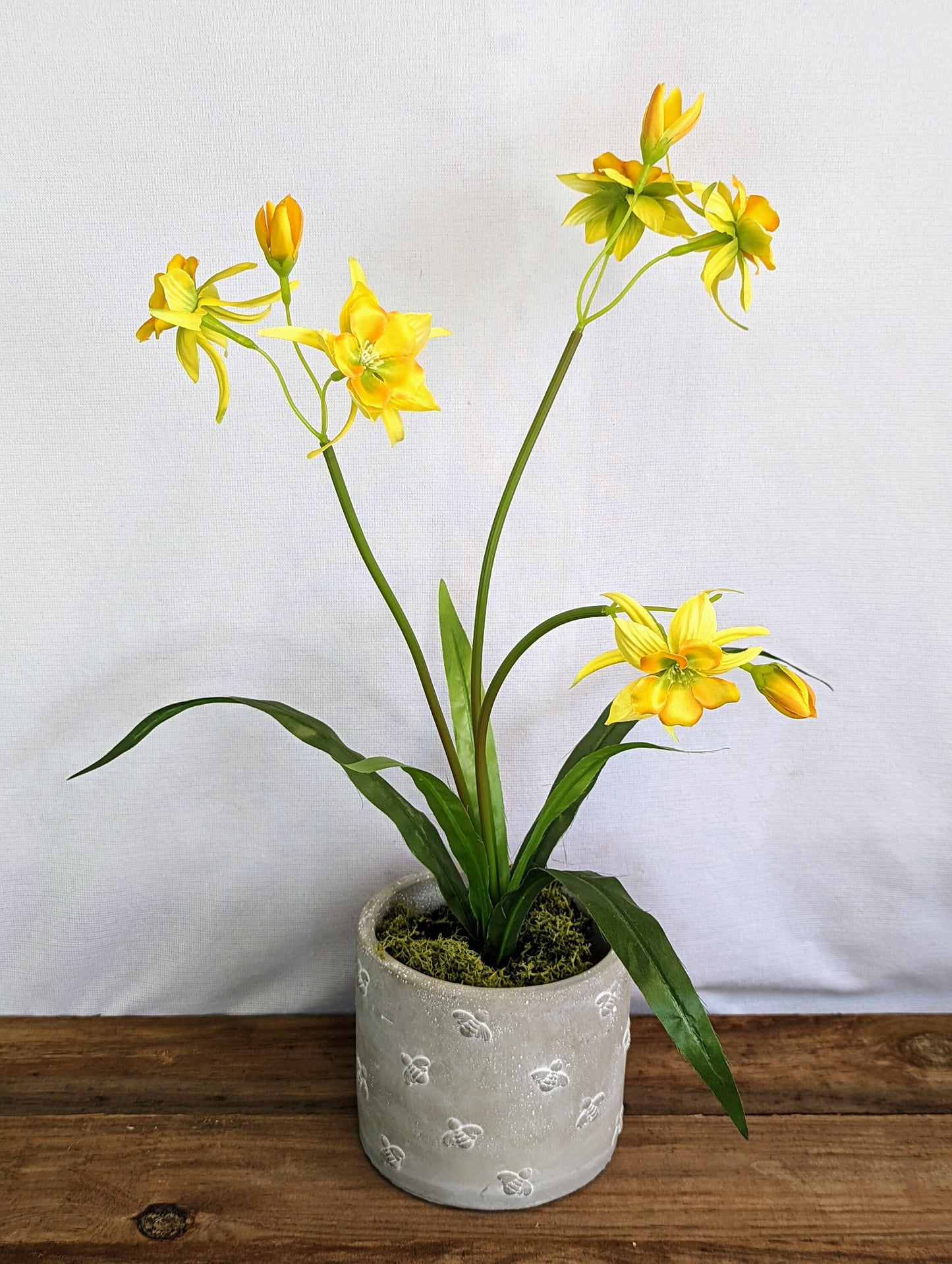 Artificial Columbine Plant in Bee Pot