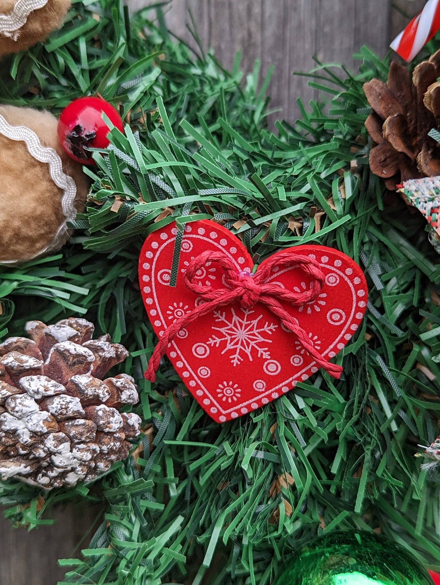 Gingerbread Christmas Heart Wreath